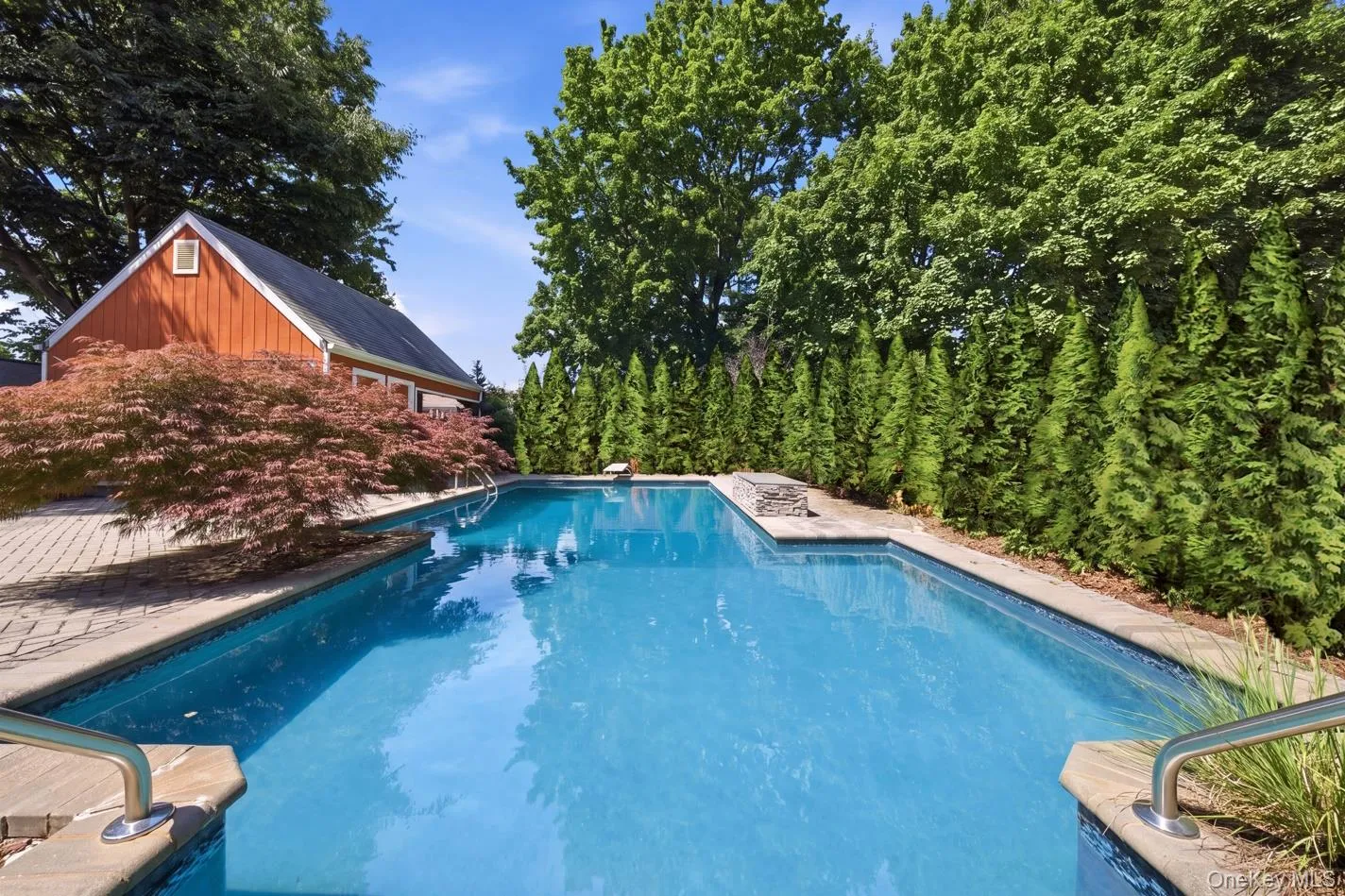 Private Oasiswith Pool House Private Oasiswith Pool House