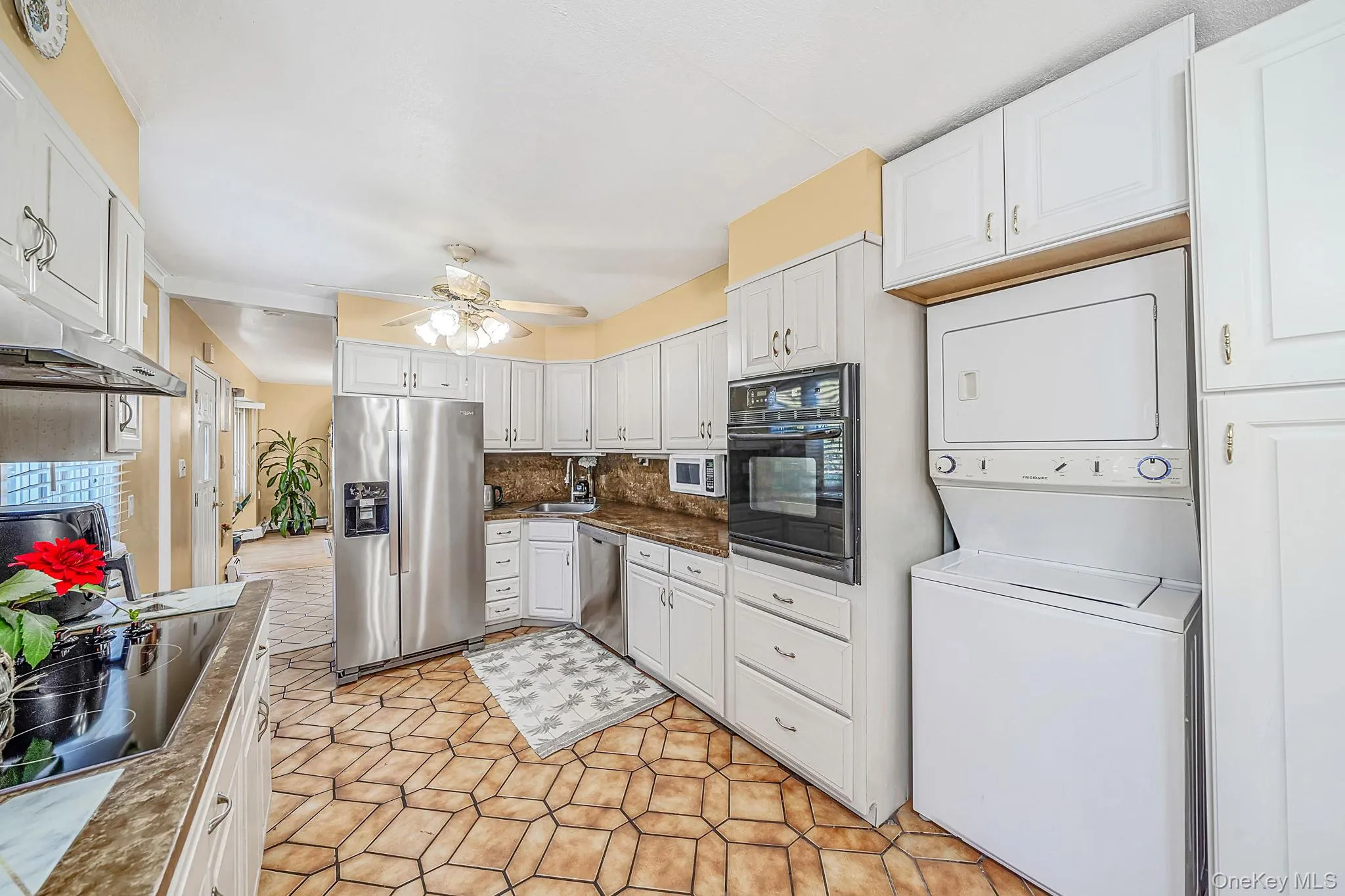19 Curve Lane, Hempstead, NY, 3 Bedrooms Bedrooms, 7 Rooms Rooms,2 BathroomsBathrooms,Residential,For Rent,Curve,0,1056542 19 Curve Lane, Hempstead, NY, 3 Bedrooms Bedrooms, 7 Rooms Rooms,2 BathroomsBathrooms,Residential,For Rent,Curve,0,1056542