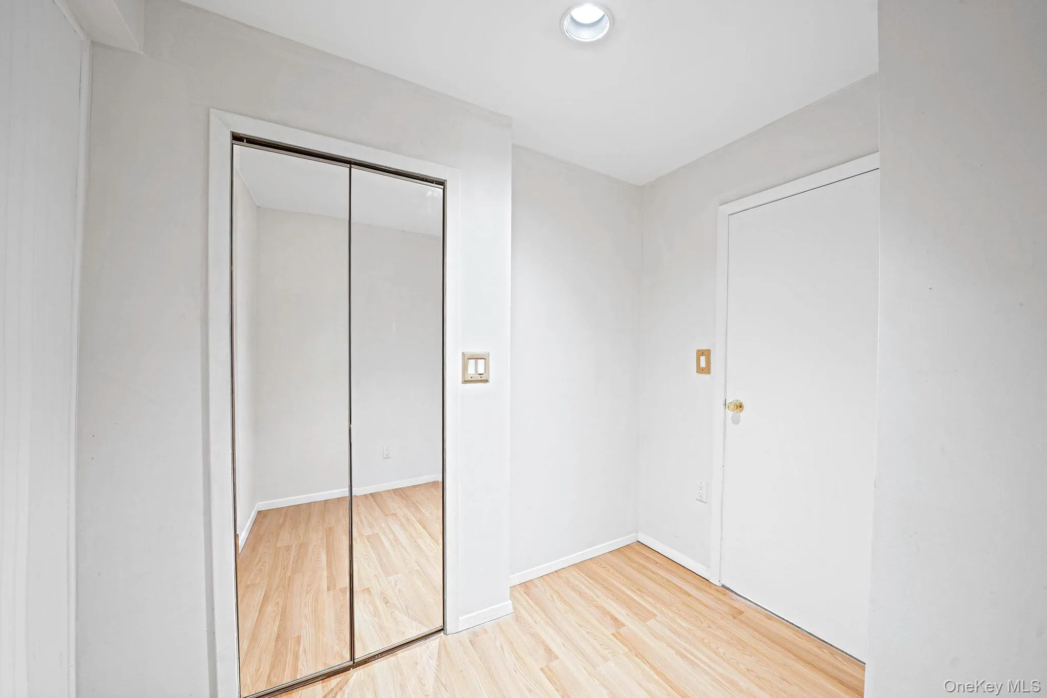 19 Curve Lane, Hempstead, NY, 3 Bedrooms Bedrooms, 7 Rooms Rooms,2 BathroomsBathrooms,Residential,For Rent,Curve,0,1056542 19 Curve Lane, Hempstead, NY, 3 Bedrooms Bedrooms, 7 Rooms Rooms,2 BathroomsBathrooms,Residential,For Rent,Curve,0,1056542