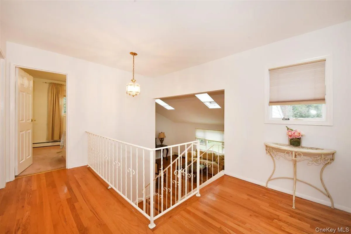 17 Greenvale Drive, Huntington, NY, 4 Bedrooms Bedrooms, 7 Rooms Rooms,2 BathroomsBathrooms,Residential,For Rent,Greenvale,0,1056547 17 Greenvale Drive, Huntington, NY, 4 Bedrooms Bedrooms, 7 Rooms Rooms,2 BathroomsBathrooms,Residential,For Rent,Greenvale,0,1056547
