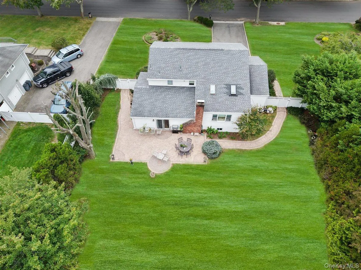 17 Greenvale Drive, Huntington, NY, 4 Bedrooms Bedrooms, 7 Rooms Rooms,2 BathroomsBathrooms,Residential,For Rent,Greenvale,0,1056547 17 Greenvale Drive, Huntington, NY, 4 Bedrooms Bedrooms, 7 Rooms Rooms,2 BathroomsBathrooms,Residential,For Rent,Greenvale,0,1056547