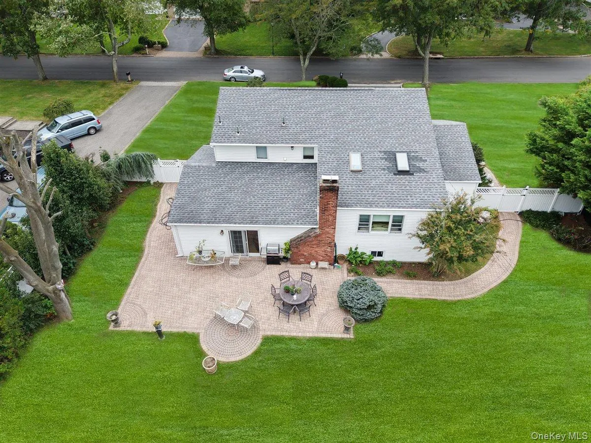 17 Greenvale Drive, Huntington, NY, 4 Bedrooms Bedrooms, 7 Rooms Rooms,2 BathroomsBathrooms,Residential,For Rent,Greenvale,0,1056547 17 Greenvale Drive, Huntington, NY, 4 Bedrooms Bedrooms, 7 Rooms Rooms,2 BathroomsBathrooms,Residential,For Rent,Greenvale,0,1056547