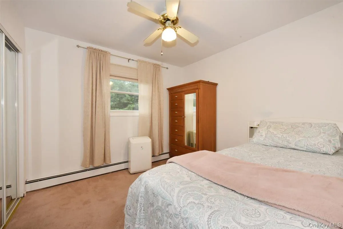 17 Greenvale Drive, Huntington, NY, 4 Bedrooms Bedrooms, 7 Rooms Rooms,2 BathroomsBathrooms,Residential,For Rent,Greenvale,0,1056547 17 Greenvale Drive, Huntington, NY, 4 Bedrooms Bedrooms, 7 Rooms Rooms,2 BathroomsBathrooms,Residential,For Rent,Greenvale,0,1056547