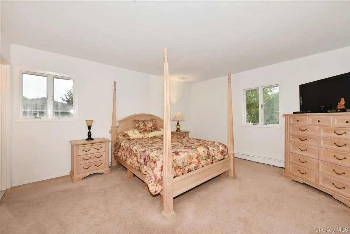 17 Greenvale Drive, Huntington, NY, 4 Bedrooms Bedrooms, 7 Rooms Rooms,2 BathroomsBathrooms,Residential,For Rent,Greenvale,0,1056547 17 Greenvale Drive, Huntington, NY, 4 Bedrooms Bedrooms, 7 Rooms Rooms,2 BathroomsBathrooms,Residential,For Rent,Greenvale,0,1056547