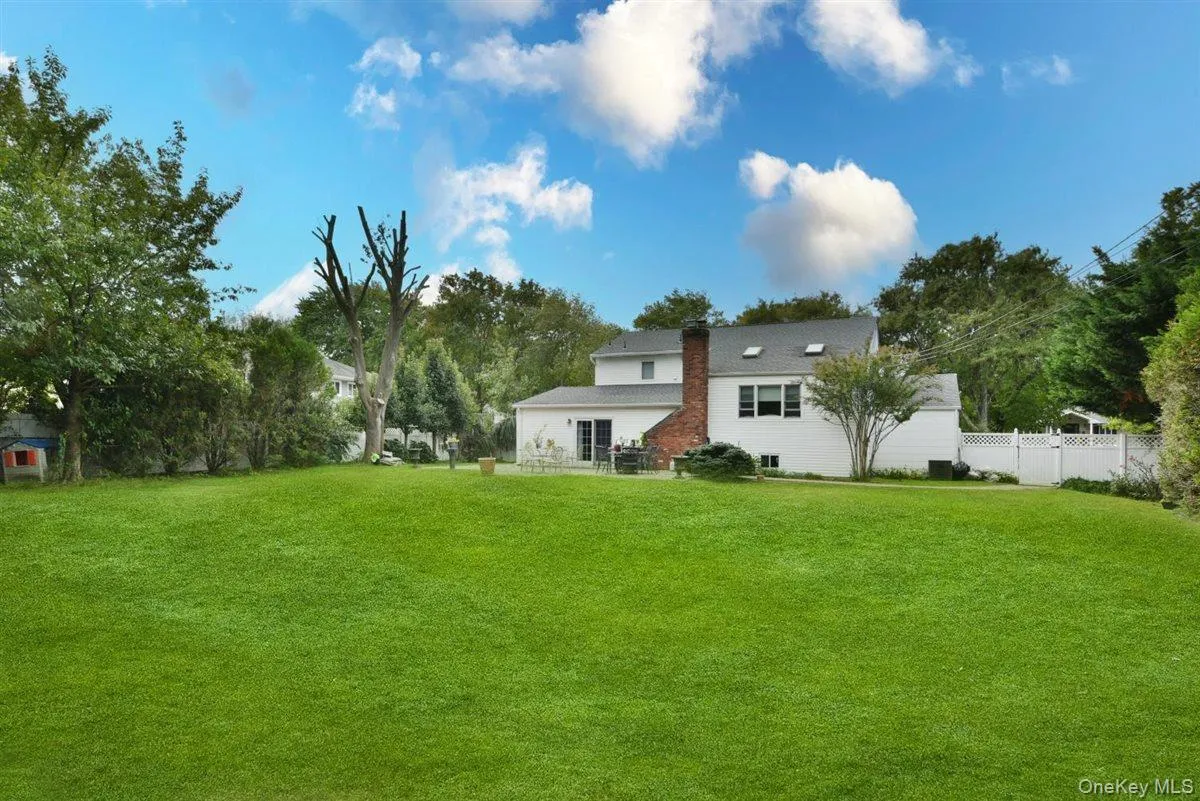 17 Greenvale Drive, Huntington, NY, 4 Bedrooms Bedrooms, 7 Rooms Rooms,2 BathroomsBathrooms,Residential,For Rent,Greenvale,0,1056547 17 Greenvale Drive, Huntington, NY, 4 Bedrooms Bedrooms, 7 Rooms Rooms,2 BathroomsBathrooms,Residential,For Rent,Greenvale,0,1056547