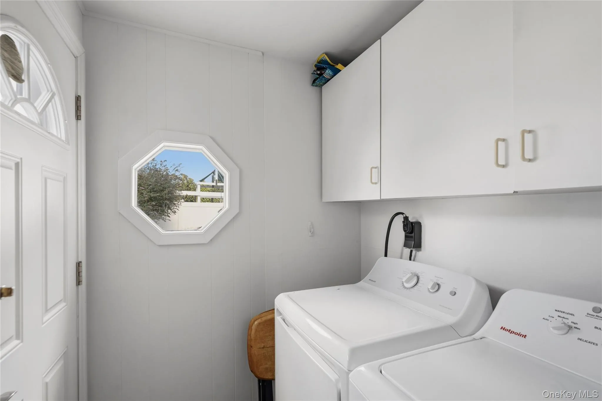 Separate Laundry Room! Separate Laundry Room!