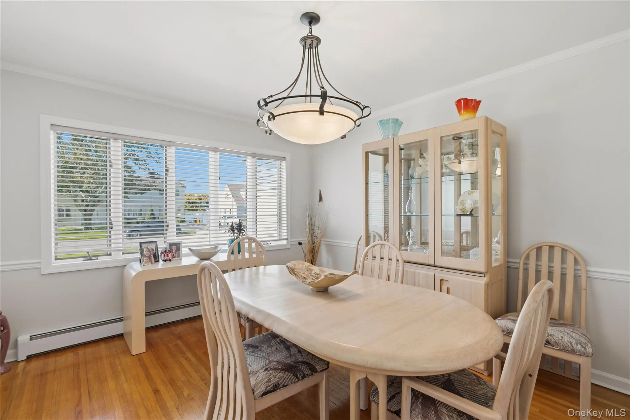 Formal Dining Room Can Seat 10 For Holiday Entertaining! Formal Dining Room Can Seat 10 For Holiday Entertaining!
