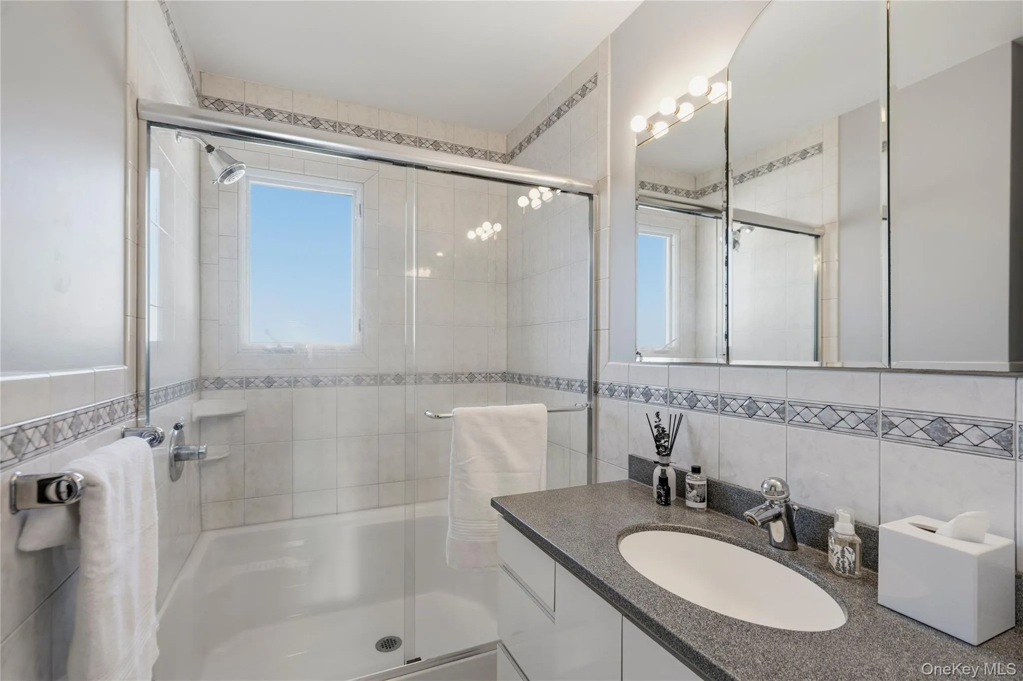 Updated Center Hall Bathroom! Updated Center Hall Bathroom!