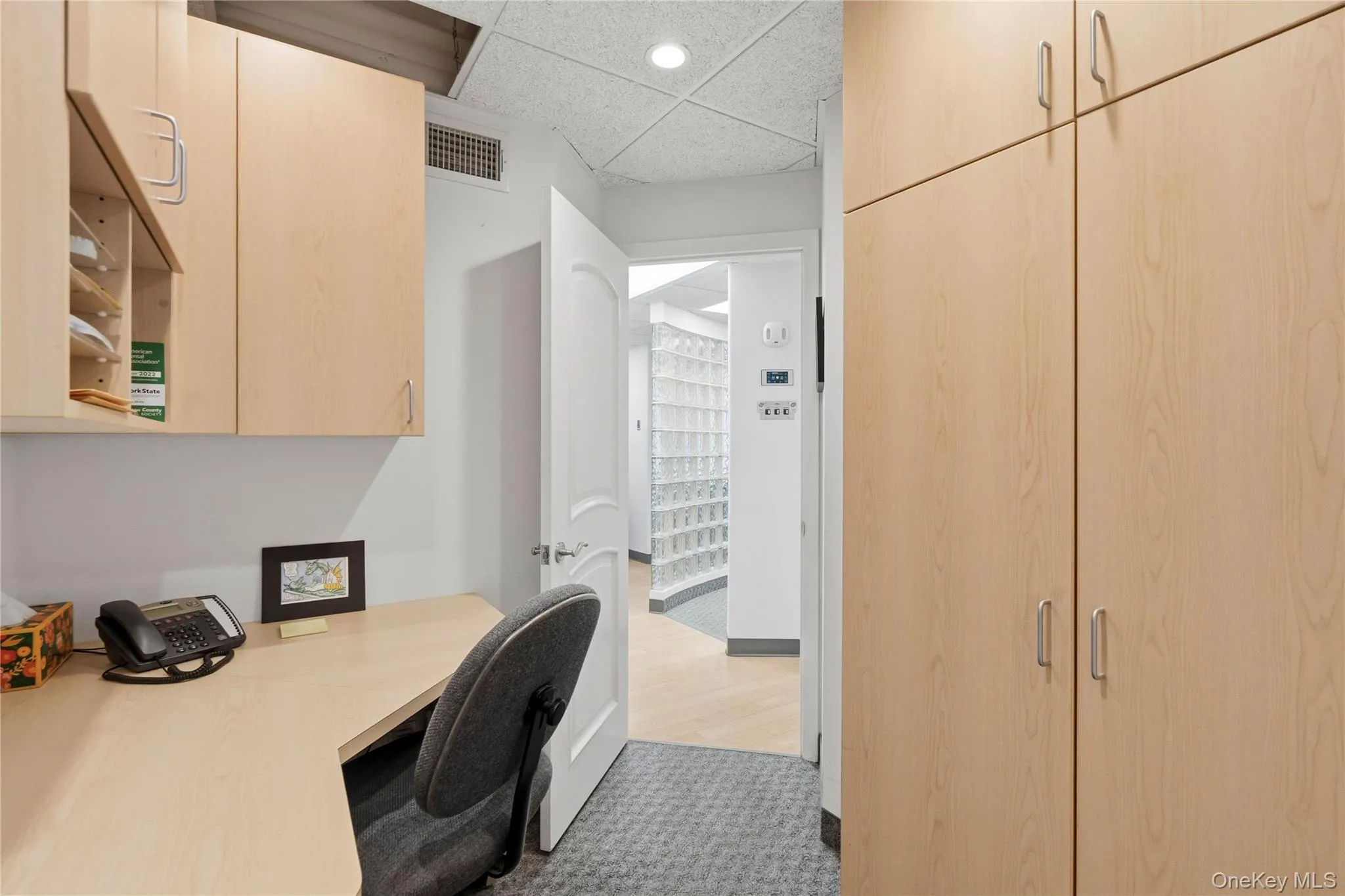 Dentist's Personal Office In Dental Office! Dentist's Personal Office In Dental Office!