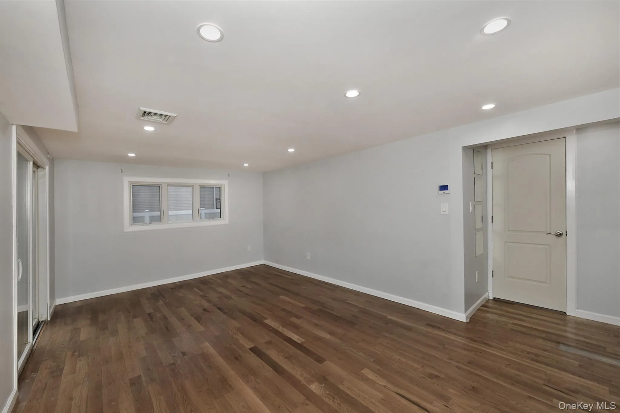 105 Lewis Avenue, Babylon, NY, 4 Bedrooms Bedrooms, 9 Rooms Rooms,3 BathroomsBathrooms,Residential,For Rent,Lewis,0,1056554 105 Lewis Avenue, Babylon, NY, 4 Bedrooms Bedrooms, 9 Rooms Rooms,3 BathroomsBathrooms,Residential,For Rent,Lewis,0,1056554
