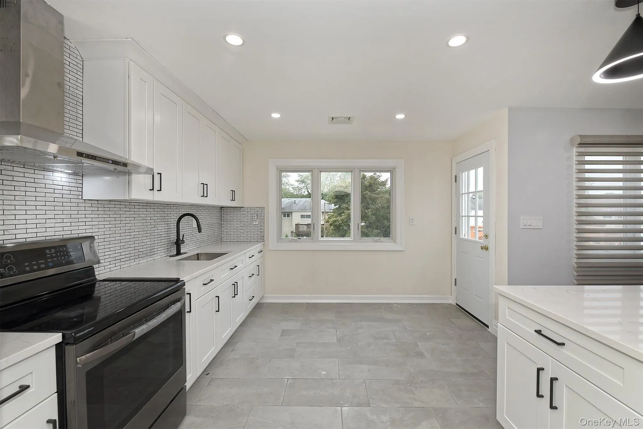 105 Lewis Avenue, Babylon, NY, 4 Bedrooms Bedrooms, 9 Rooms Rooms,3 BathroomsBathrooms,Residential,For Rent,Lewis,0,1056554 105 Lewis Avenue, Babylon, NY, 4 Bedrooms Bedrooms, 9 Rooms Rooms,3 BathroomsBathrooms,Residential,For Rent,Lewis,0,1056554