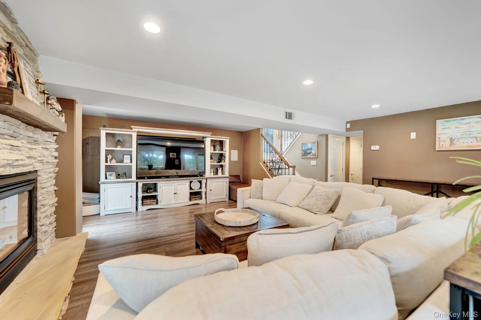 2817 Riverside Drive, Hempstead, NY, 3 Bedrooms Bedrooms, 7 Rooms Rooms,2 BathroomsBathrooms,Residential,For Rent,Riverside,0,1056556 2817 Riverside Drive, Hempstead, NY, 3 Bedrooms Bedrooms, 7 Rooms Rooms,2 BathroomsBathrooms,Residential,For Rent,Riverside,0,1056556