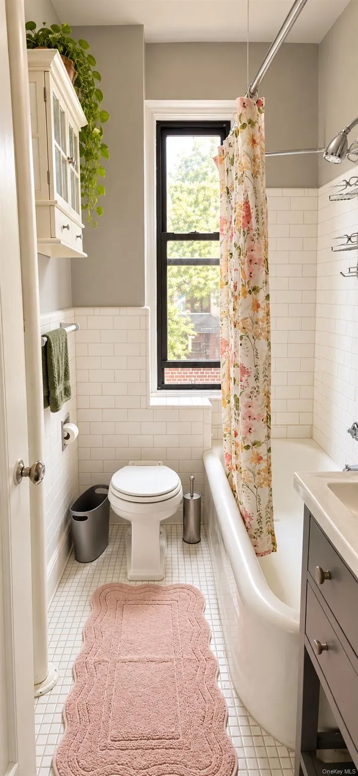 1974 Lafontaine Avenue, New York, NY, 1 Bedroom Bedrooms, 4 Rooms Rooms,1 BathroomBathrooms,Residential,For Rent,Lafontaine,0,1056559 1974 Lafontaine Avenue, New York, NY, 1 Bedroom Bedrooms, 4 Rooms Rooms,1 BathroomBathrooms,Residential,For Rent,Lafontaine,0,1056559
