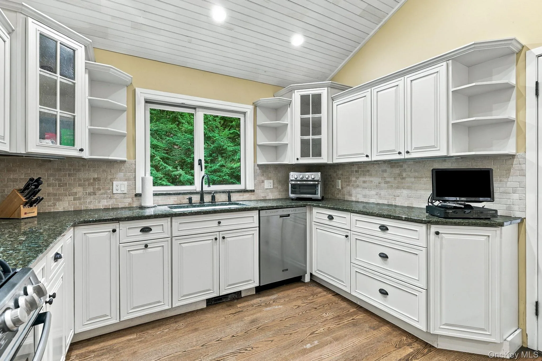 92 Mitchell Road, Somers, NY, 3 Bedrooms Bedrooms, 7 Rooms Rooms,3 BathroomsBathrooms,Residential,For Rent,Mitchell,0,1056561 92 Mitchell Road, Somers, NY, 3 Bedrooms Bedrooms, 7 Rooms Rooms,3 BathroomsBathrooms,Residential,For Rent,Mitchell,0,1056561