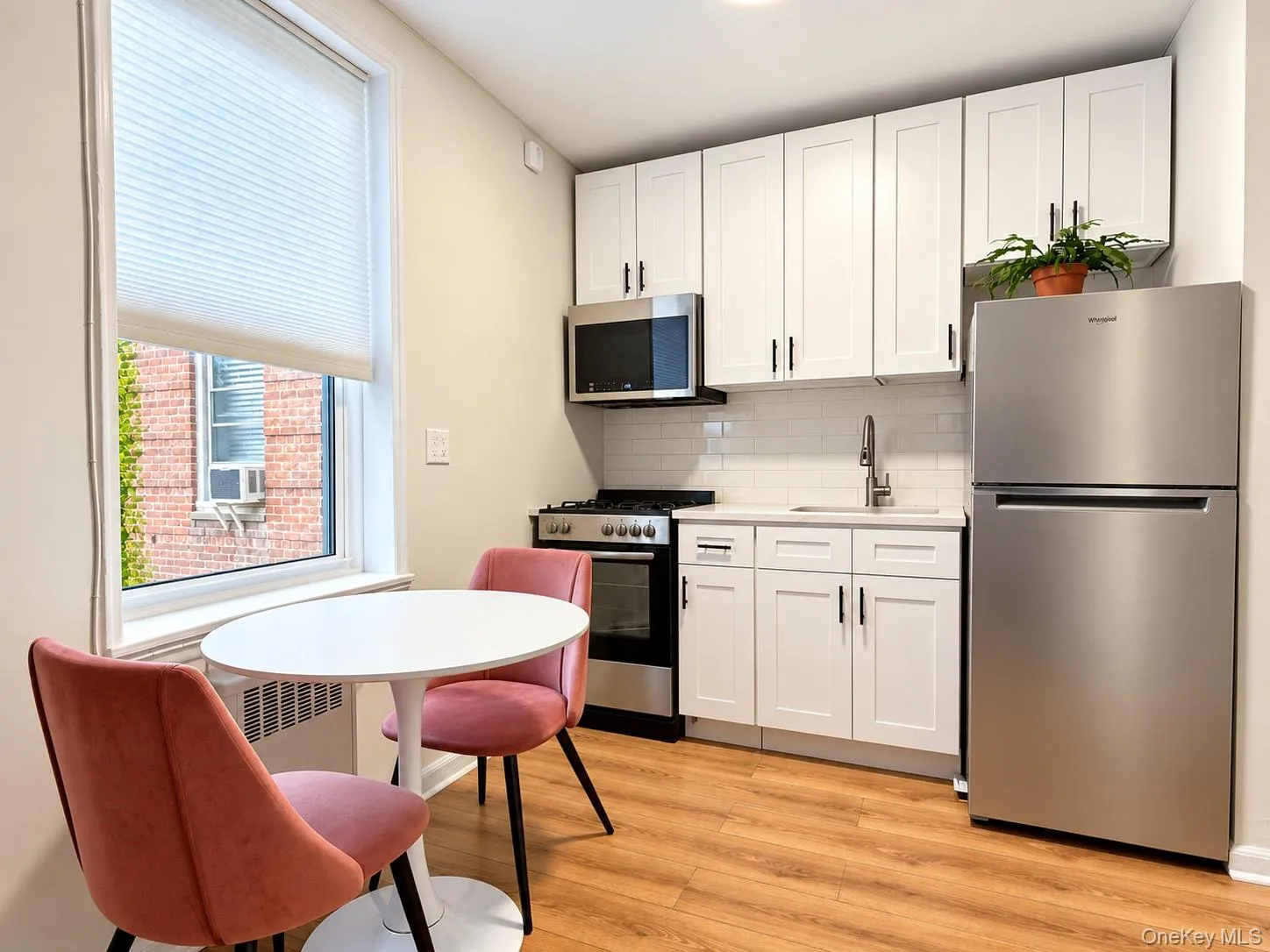 143-25 84th Drive, New York, NY, 2 Rooms Rooms,1 BathroomBathrooms,Residential,For Rent,84th,0,1056562 143-25 84th Drive, New York, NY, 2 Rooms Rooms,1 BathroomBathrooms,Residential,For Rent,84th,0,1056562