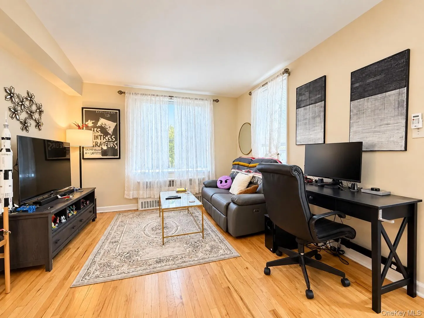 143-25 84th Drive, New York, NY, 2 Rooms Rooms,1 BathroomBathrooms,Residential,For Rent,84th,0,1056562 143-25 84th Drive, New York, NY, 2 Rooms Rooms,1 BathroomBathrooms,Residential,For Rent,84th,0,1056562