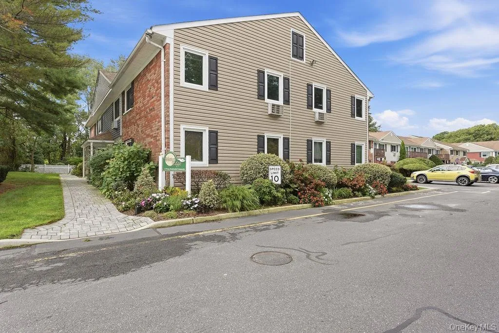 40 4th Street, Brookhaven, NY, 1 Bedroom Bedrooms, 4 Rooms Rooms,1 BathroomBathrooms,Residential,For Rent,4th,0,1056564 40 4th Street, Brookhaven, NY, 1 Bedroom Bedrooms, 4 Rooms Rooms,1 BathroomBathrooms,Residential,For Rent,4th,0,1056564