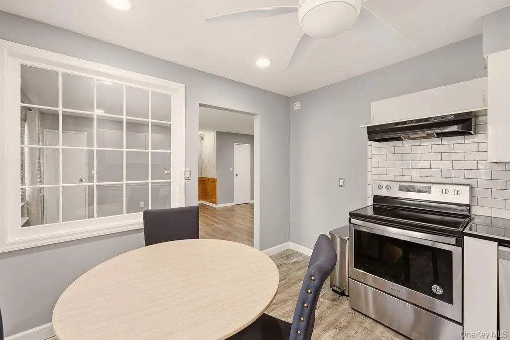 40 4th Street, Brookhaven, NY, 1 Bedroom Bedrooms, 4 Rooms Rooms,1 BathroomBathrooms,Residential,For Rent,4th,0,1056564 40 4th Street, Brookhaven, NY, 1 Bedroom Bedrooms, 4 Rooms Rooms,1 BathroomBathrooms,Residential,For Rent,4th,0,1056564