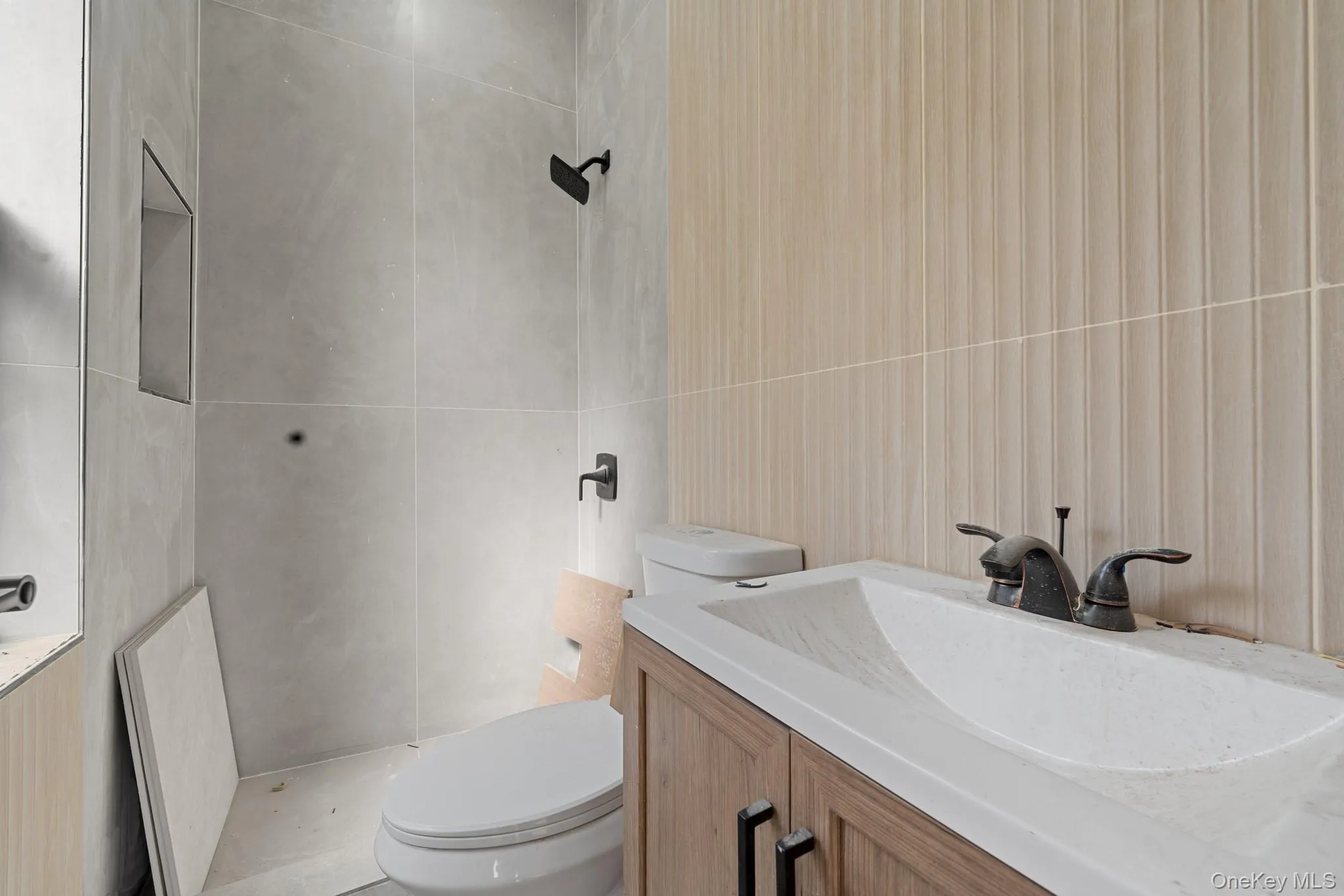 147 Essex Street, New York, NY, 3 Bedrooms Bedrooms, 12 Rooms Rooms,3 BathroomsBathrooms,Residential,For Rent,Essex,0,1056577 147 Essex Street, New York, NY, 3 Bedrooms Bedrooms, 12 Rooms Rooms,3 BathroomsBathrooms,Residential,For Rent,Essex,0,1056577