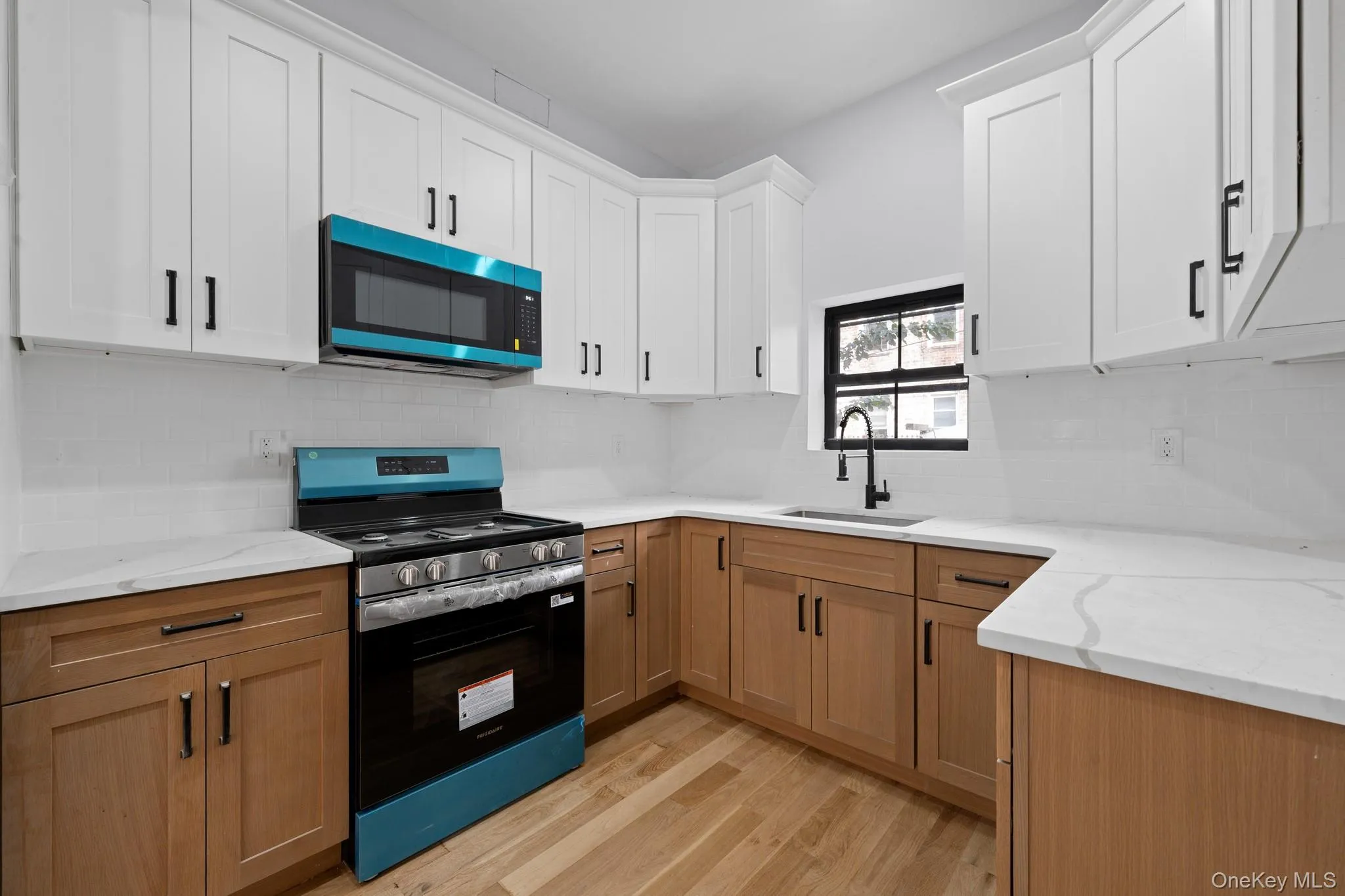 147 Essex Street, New York, NY, 3 Bedrooms Bedrooms, 12 Rooms Rooms,3 BathroomsBathrooms,Residential,For Rent,Essex,0,1056577 147 Essex Street, New York, NY, 3 Bedrooms Bedrooms, 12 Rooms Rooms,3 BathroomsBathrooms,Residential,For Rent,Essex,0,1056577