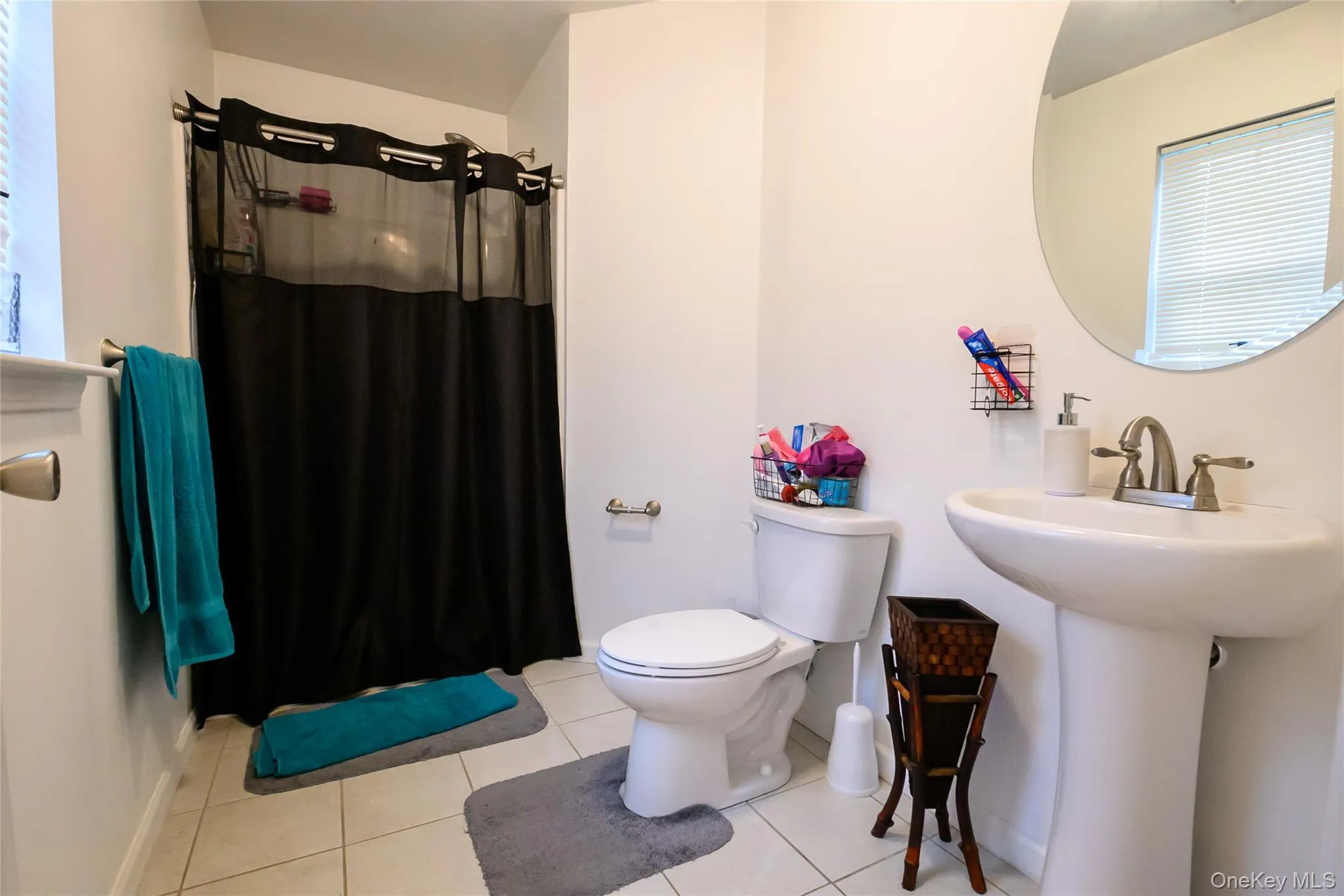 Full Bath on the lower level Full Bath on the lower level