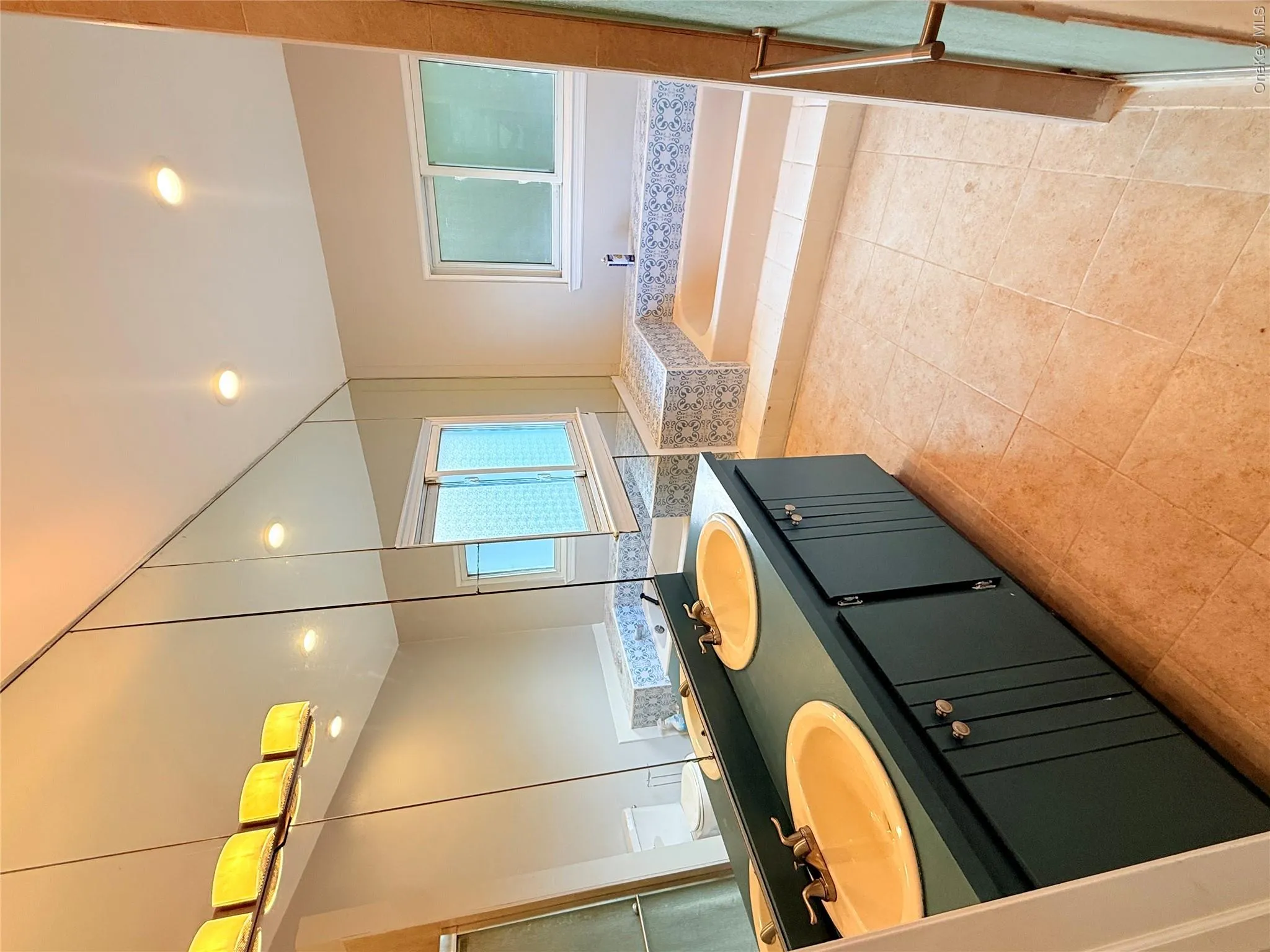 5000 Express Dr S, Brookhaven, NY, 3 Bedroom Bedrooms, 5 Room Rooms,2 BathroomBathrooms,Residential Lease,For Rent,Express Dr S,0,1056589 5000 Express Dr S, Brookhaven, NY, 3 Bedroom Bedrooms, 5 Room Rooms,2 BathroomBathrooms,Residential Lease,For Rent,Express Dr S,0,1056589