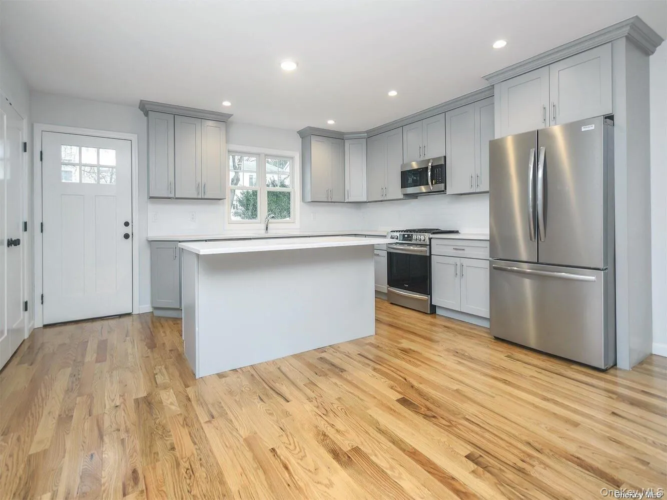 33 Marwood, North Hempstead, NY, 4 Bedrooms Bedrooms, 7 Rooms Rooms,2 BathroomsBathrooms,Residential Lease,For Rent,Marwood,0,1056590 33 Marwood, North Hempstead, NY, 4 Bedrooms Bedrooms, 7 Rooms Rooms,2 BathroomsBathrooms,Residential Lease,For Rent,Marwood,0,1056590