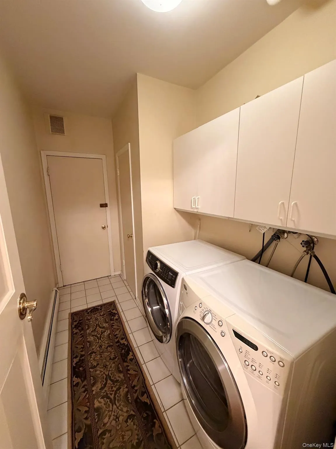 1 Somner Drive, Huntington, NY, 5 Bedrooms Bedrooms, 10 Rooms Rooms,3 BathroomsBathrooms,Residential Lease,For Rent,Somner,0,1056592 1 Somner Drive, Huntington, NY, 5 Bedrooms Bedrooms, 10 Rooms Rooms,3 BathroomsBathrooms,Residential Lease,For Rent,Somner,0,1056592
