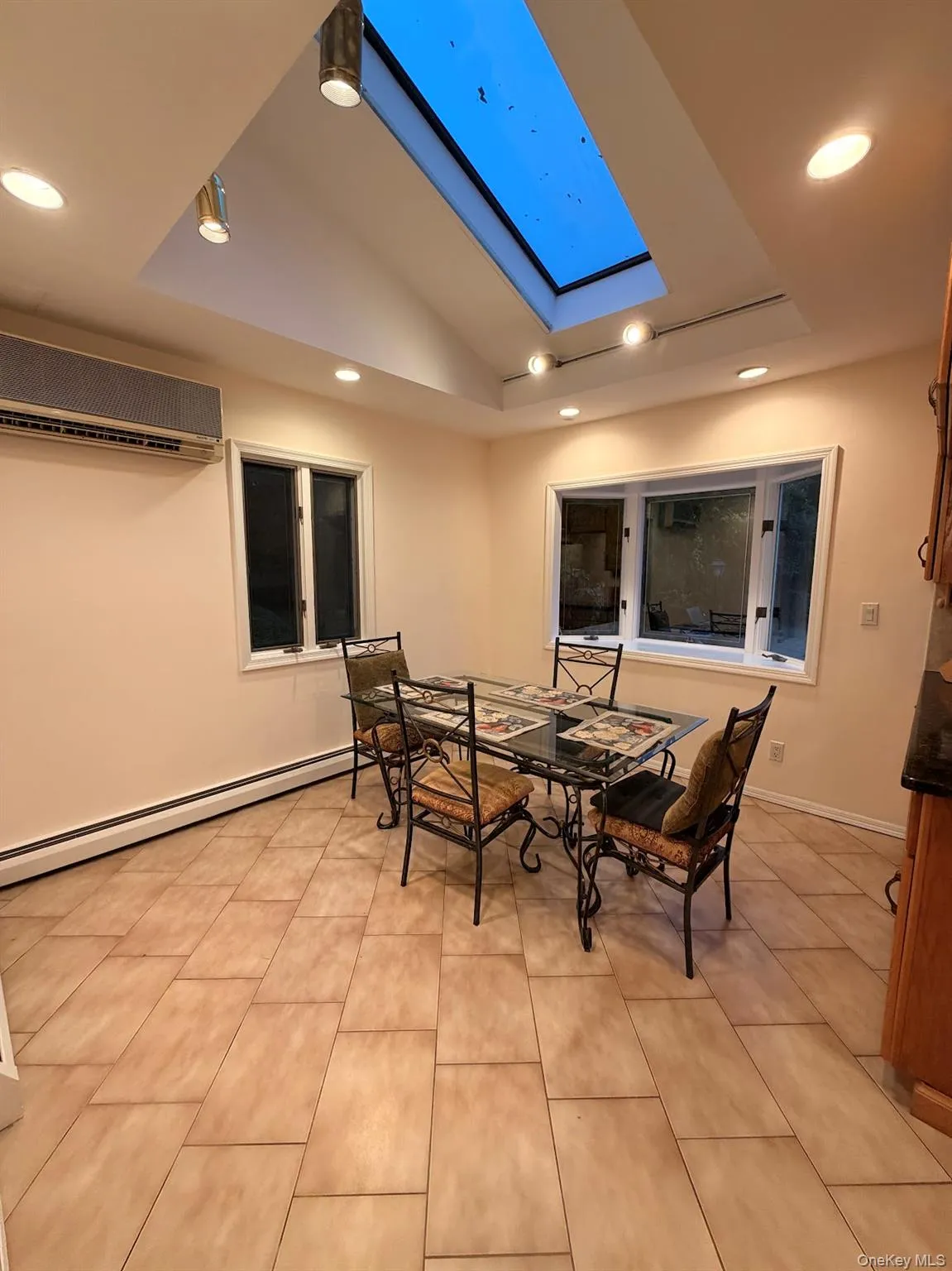 1 Somner Drive, Huntington, NY, 5 Bedrooms Bedrooms, 10 Rooms Rooms,3 BathroomsBathrooms,Residential Lease,For Rent,Somner,0,1056592 1 Somner Drive, Huntington, NY, 5 Bedrooms Bedrooms, 10 Rooms Rooms,3 BathroomsBathrooms,Residential Lease,For Rent,Somner,0,1056592