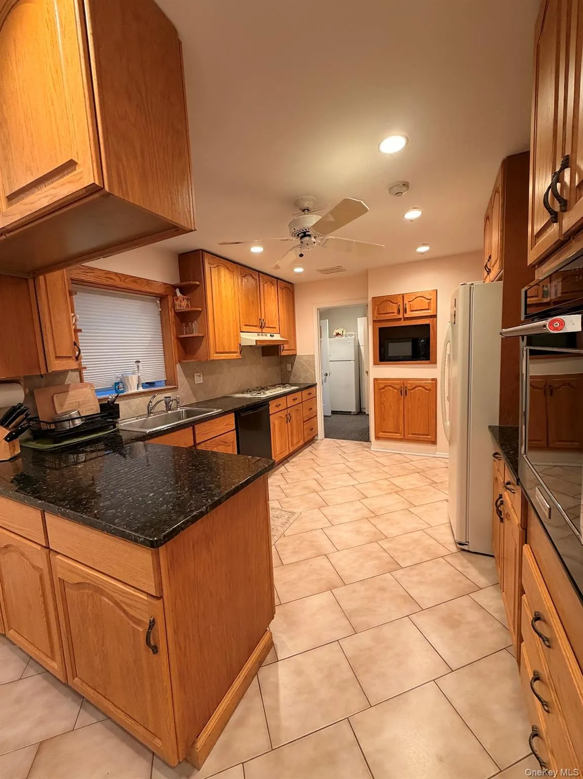 1 Somner Drive, Huntington, NY, 5 Bedrooms Bedrooms, 10 Rooms Rooms,3 BathroomsBathrooms,Residential Lease,For Rent,Somner,0,1056592 1 Somner Drive, Huntington, NY, 5 Bedrooms Bedrooms, 10 Rooms Rooms,3 BathroomsBathrooms,Residential Lease,For Rent,Somner,0,1056592