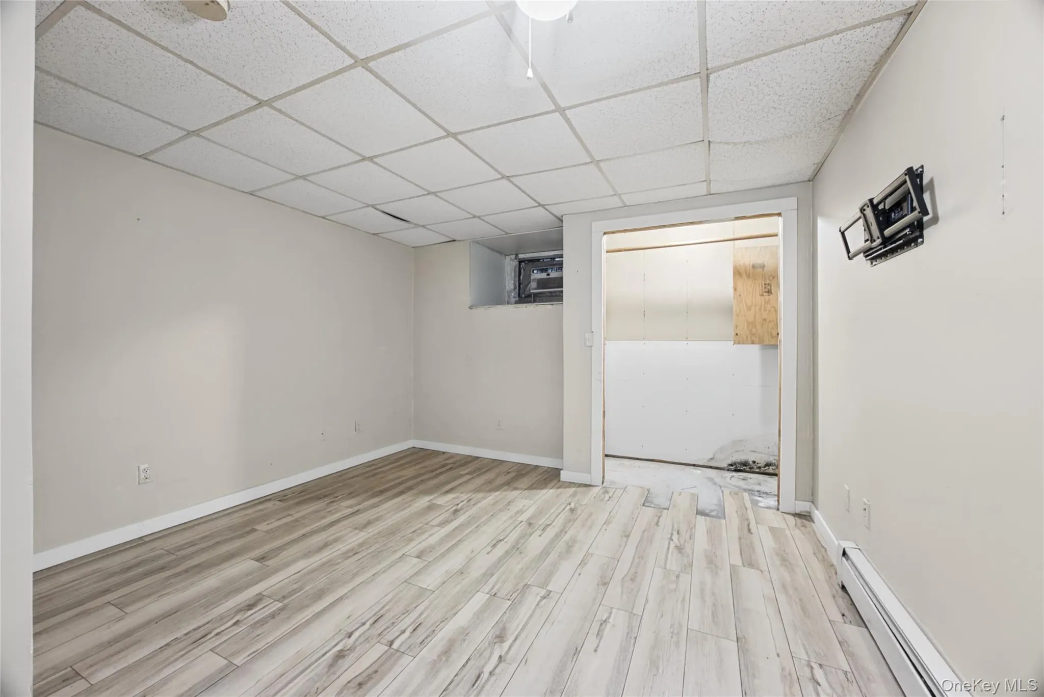 16 Jamaica Avenue, Brookhaven, NY, 4 Bedrooms Bedrooms, 8 Rooms Rooms,3 BathroomsBathrooms,Residential,For Rent,Jamaica,0,1056600 16 Jamaica Avenue, Brookhaven, NY, 4 Bedrooms Bedrooms, 8 Rooms Rooms,3 BathroomsBathrooms,Residential,For Rent,Jamaica,0,1056600
