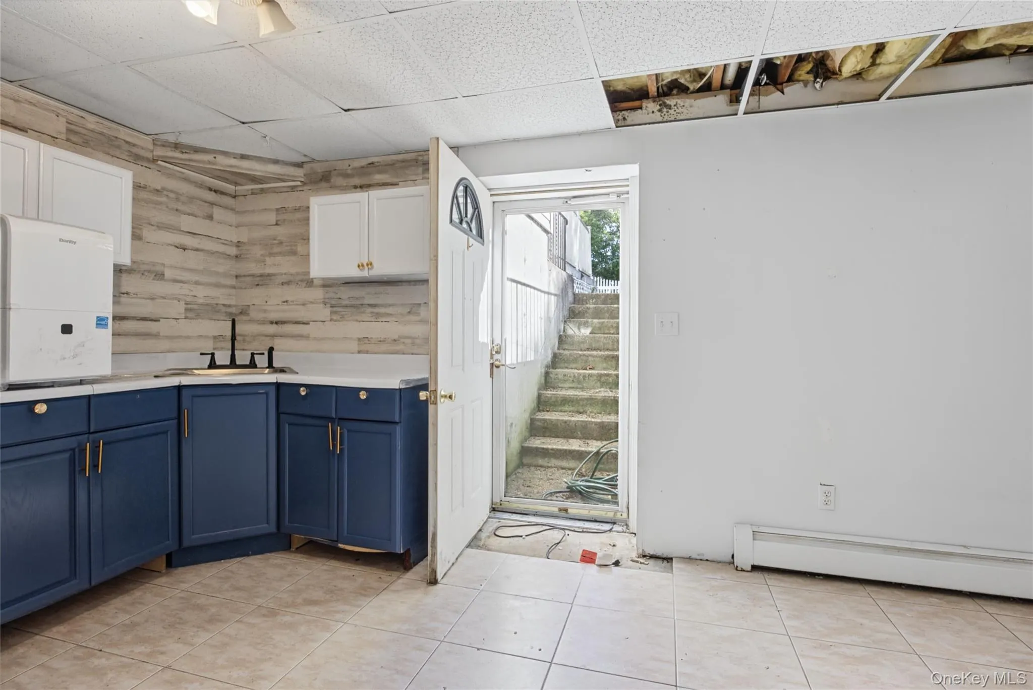16 Jamaica Avenue, Brookhaven, NY, 4 Bedrooms Bedrooms, 8 Rooms Rooms,3 BathroomsBathrooms,Residential,For Rent,Jamaica,0,1056600 16 Jamaica Avenue, Brookhaven, NY, 4 Bedrooms Bedrooms, 8 Rooms Rooms,3 BathroomsBathrooms,Residential,For Rent,Jamaica,0,1056600