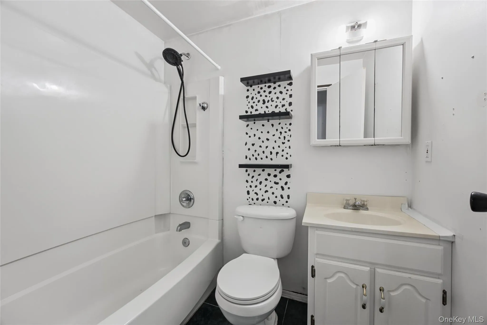 16 Jamaica Avenue, Brookhaven, NY, 4 Bedrooms Bedrooms, 8 Rooms Rooms,3 BathroomsBathrooms,Residential,For Rent,Jamaica,0,1056600 16 Jamaica Avenue, Brookhaven, NY, 4 Bedrooms Bedrooms, 8 Rooms Rooms,3 BathroomsBathrooms,Residential,For Rent,Jamaica,0,1056600
