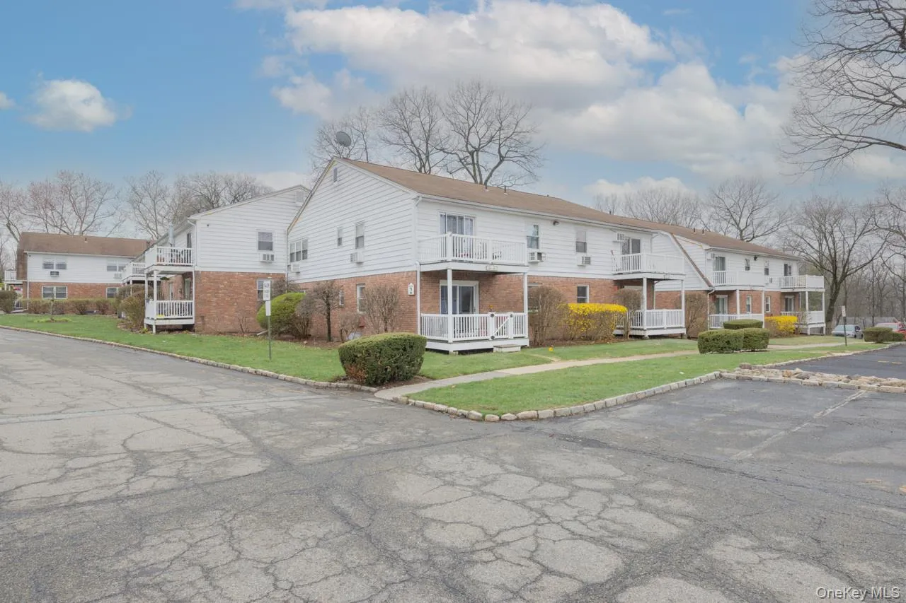 62 Parkside Drive, Ramapo, NY, 2 Bedrooms Bedrooms, 4 Rooms Rooms,1 BathroomBathrooms,Residential,For Rent,Parkside,0,1056602 62 Parkside Drive, Ramapo, NY, 2 Bedrooms Bedrooms, 4 Rooms Rooms,1 BathroomBathrooms,Residential,For Rent,Parkside,0,1056602