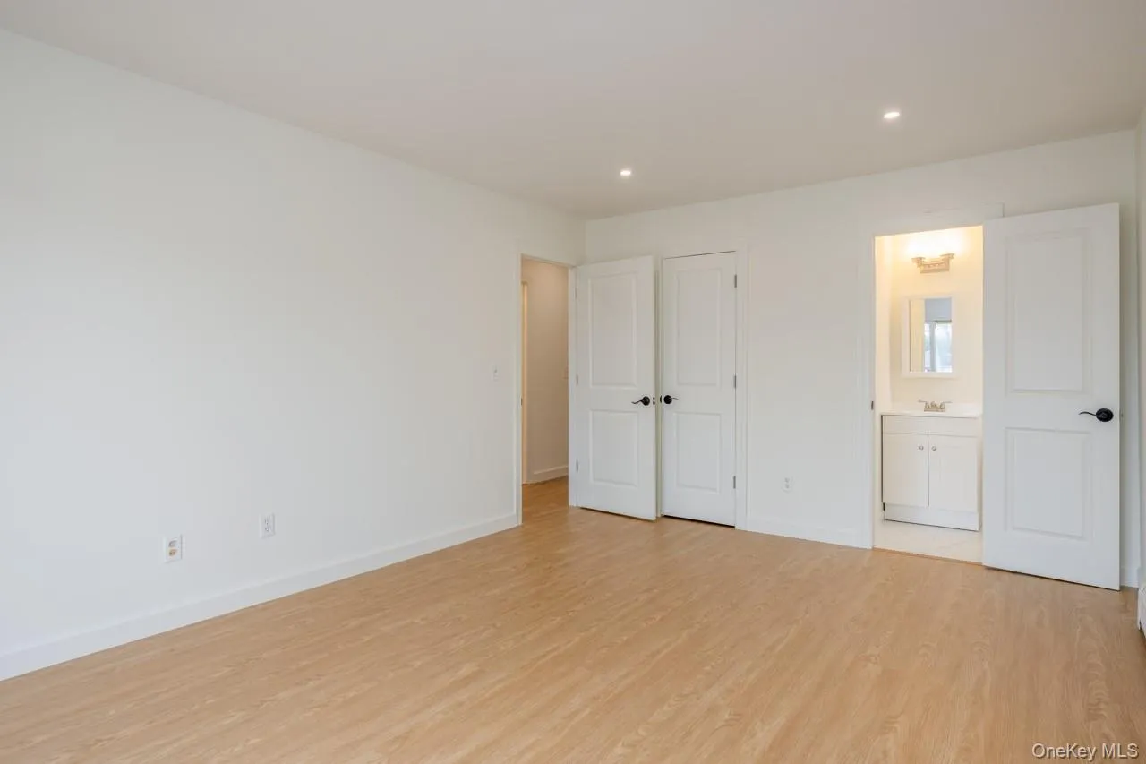 62 Parkside Drive, Ramapo, NY, 2 Bedrooms Bedrooms, 4 Rooms Rooms,1 BathroomBathrooms,Residential,For Rent,Parkside,0,1056602 62 Parkside Drive, Ramapo, NY, 2 Bedrooms Bedrooms, 4 Rooms Rooms,1 BathroomBathrooms,Residential,For Rent,Parkside,0,1056602
