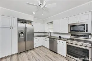625 Beech Street, Long Beach, NY, 3 Bedroom Bedrooms, 8 Room Rooms,2 BathroomBathrooms,Residential Lease,For Rent,Beech,0,1056608 625 Beech Street, Long Beach, NY, 3 Bedroom Bedrooms, 8 Room Rooms,2 BathroomBathrooms,Residential Lease,For Rent,Beech,0,1056608