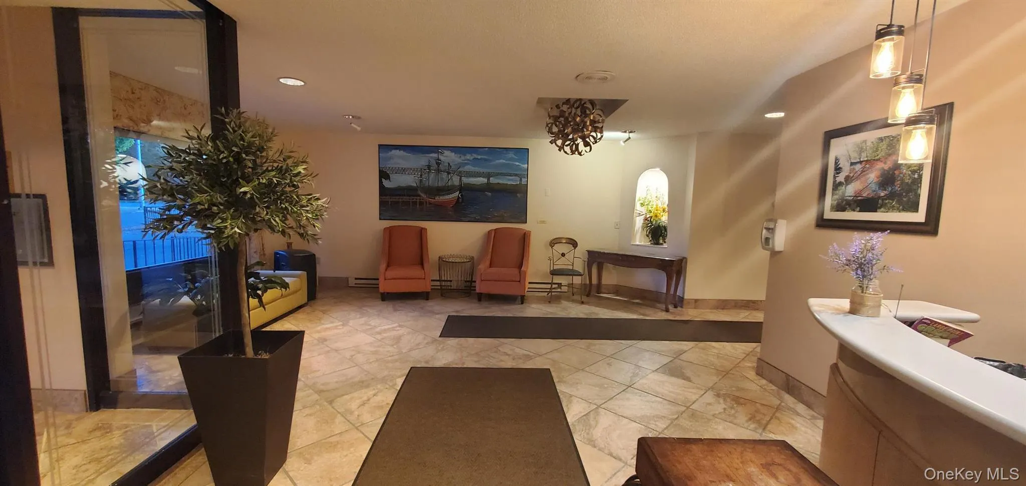 Updated beautiful Lobby Updated beautiful Lobby