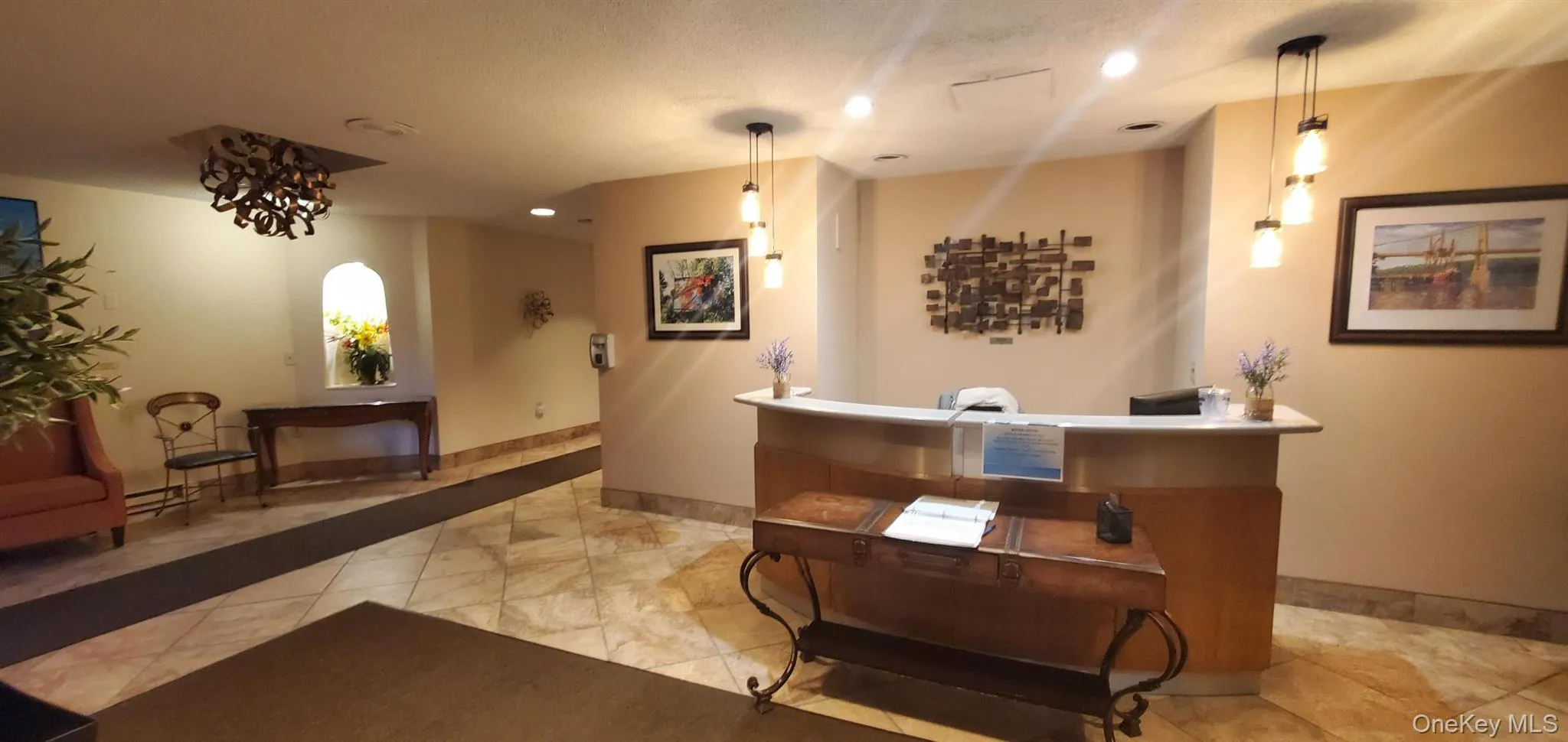 Updated beautiful Lobby Updated beautiful Lobby
