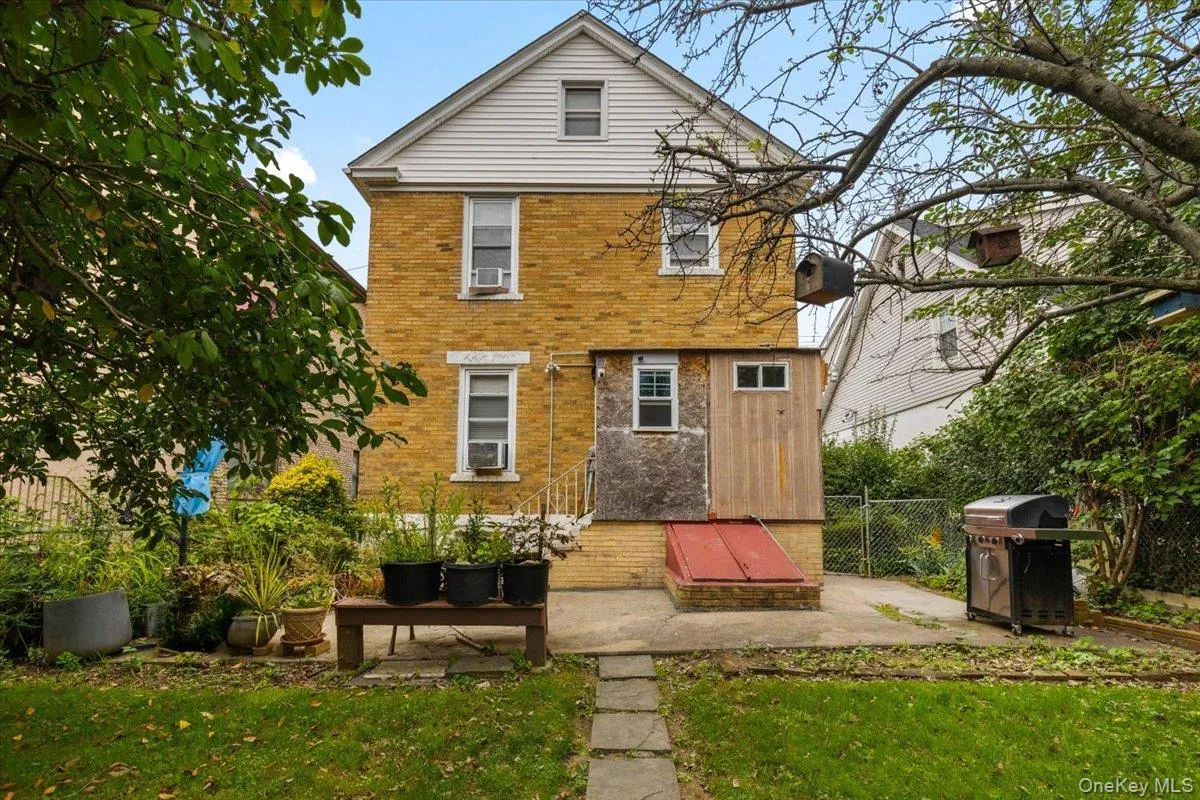 178 Winfred Avenue, Yonkers, NY, 3 Bedrooms Bedrooms, 6 Rooms Rooms,2 BathroomsBathrooms,Residential,For Rent,Winfred,0,1056616 178 Winfred Avenue, Yonkers, NY, 3 Bedrooms Bedrooms, 6 Rooms Rooms,2 BathroomsBathrooms,Residential,For Rent,Winfred,0,1056616