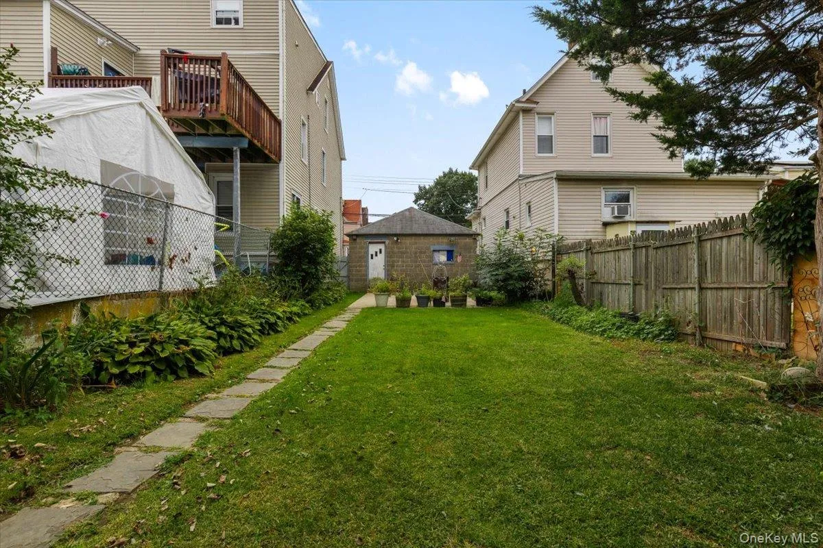 178 Winfred Avenue, Yonkers, NY, 3 Bedrooms Bedrooms, 6 Rooms Rooms,2 BathroomsBathrooms,Residential,For Rent,Winfred,0,1056616 178 Winfred Avenue, Yonkers, NY, 3 Bedrooms Bedrooms, 6 Rooms Rooms,2 BathroomsBathrooms,Residential,For Rent,Winfred,0,1056616