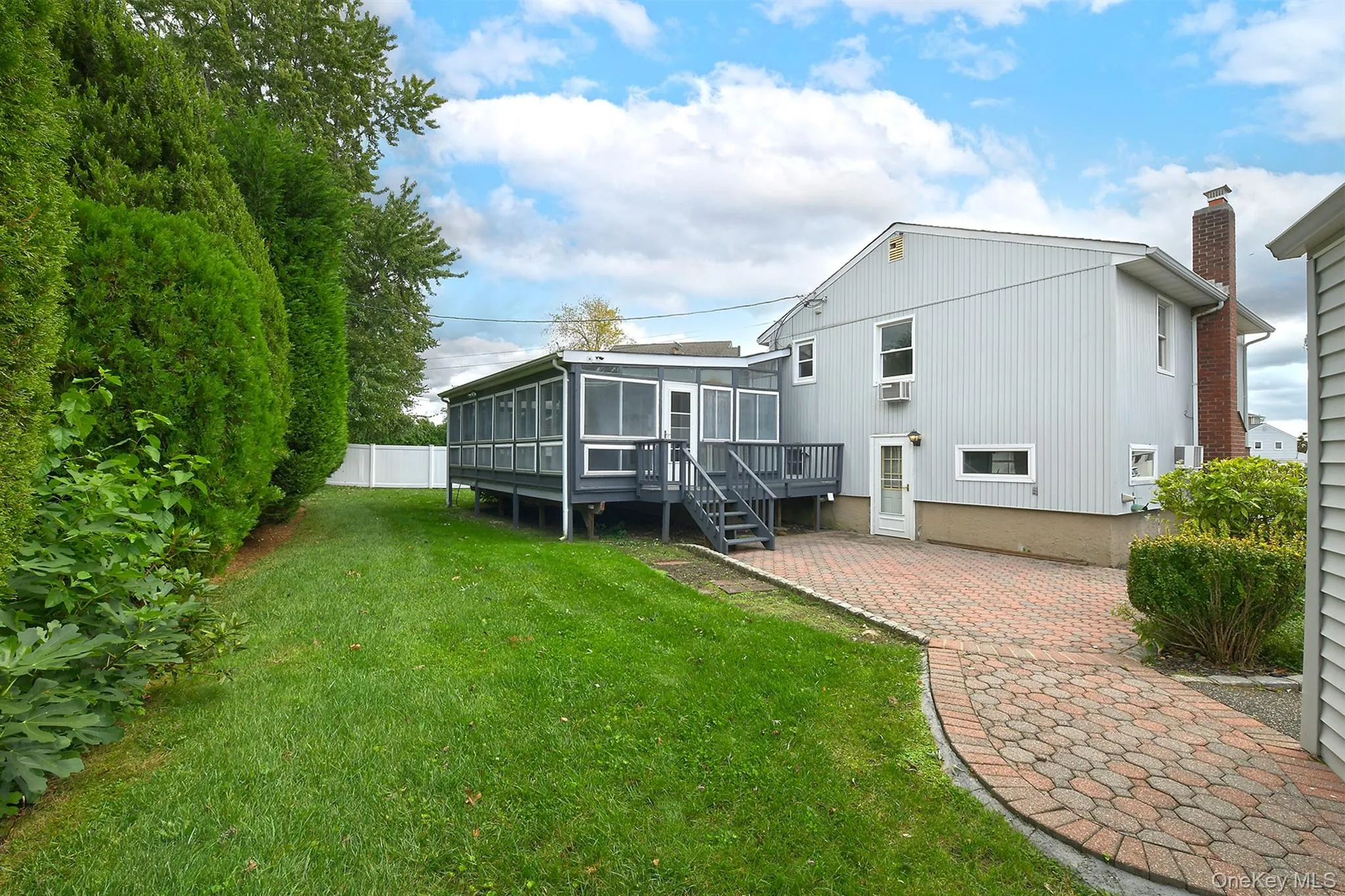5 Robin Court, Oyster Bay, NY, 3 Bedrooms Bedrooms, 7 Rooms Rooms,2 BathroomsBathrooms,Residential,For Rent,Robin,0,1056635 5 Robin Court, Oyster Bay, NY, 3 Bedrooms Bedrooms, 7 Rooms Rooms,2 BathroomsBathrooms,Residential,For Rent,Robin,0,1056635
