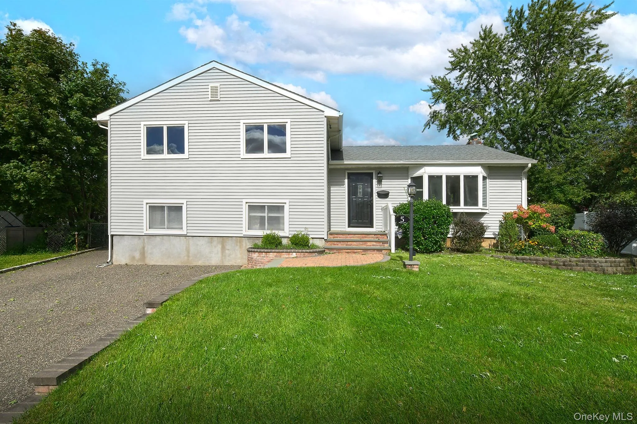 5 Robin Court, Oyster Bay, NY, 3 Bedrooms Bedrooms, 7 Rooms Rooms,2 BathroomsBathrooms,Residential,For Rent,Robin,0,1056635 5 Robin Court, Oyster Bay, NY, 3 Bedrooms Bedrooms, 7 Rooms Rooms,2 BathroomsBathrooms,Residential,For Rent,Robin,0,1056635
