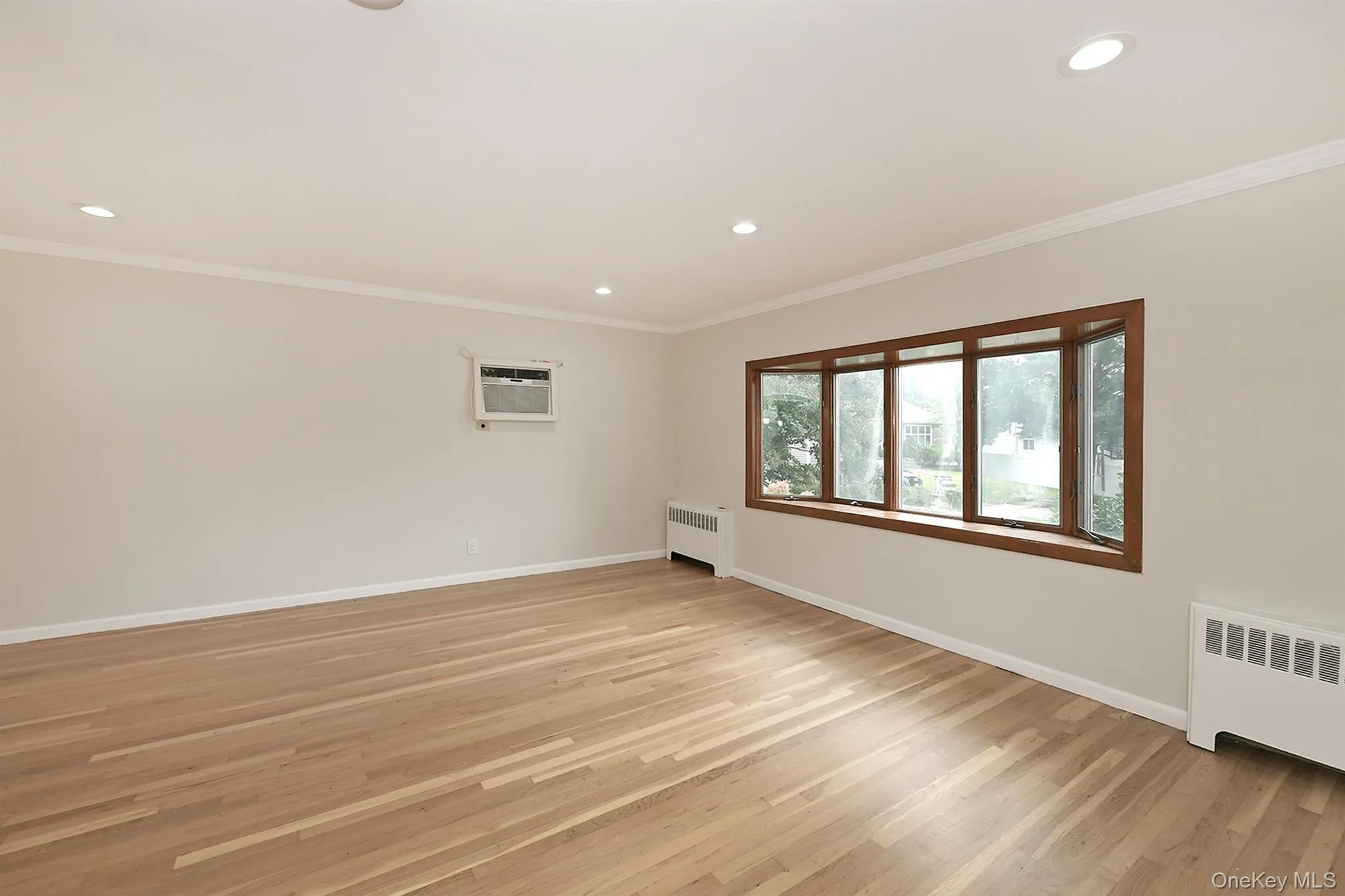 5 Robin Court, Oyster Bay, NY, 3 Bedrooms Bedrooms, 7 Rooms Rooms,2 BathroomsBathrooms,Residential,For Rent,Robin,0,1056635 5 Robin Court, Oyster Bay, NY, 3 Bedrooms Bedrooms, 7 Rooms Rooms,2 BathroomsBathrooms,Residential,For Rent,Robin,0,1056635