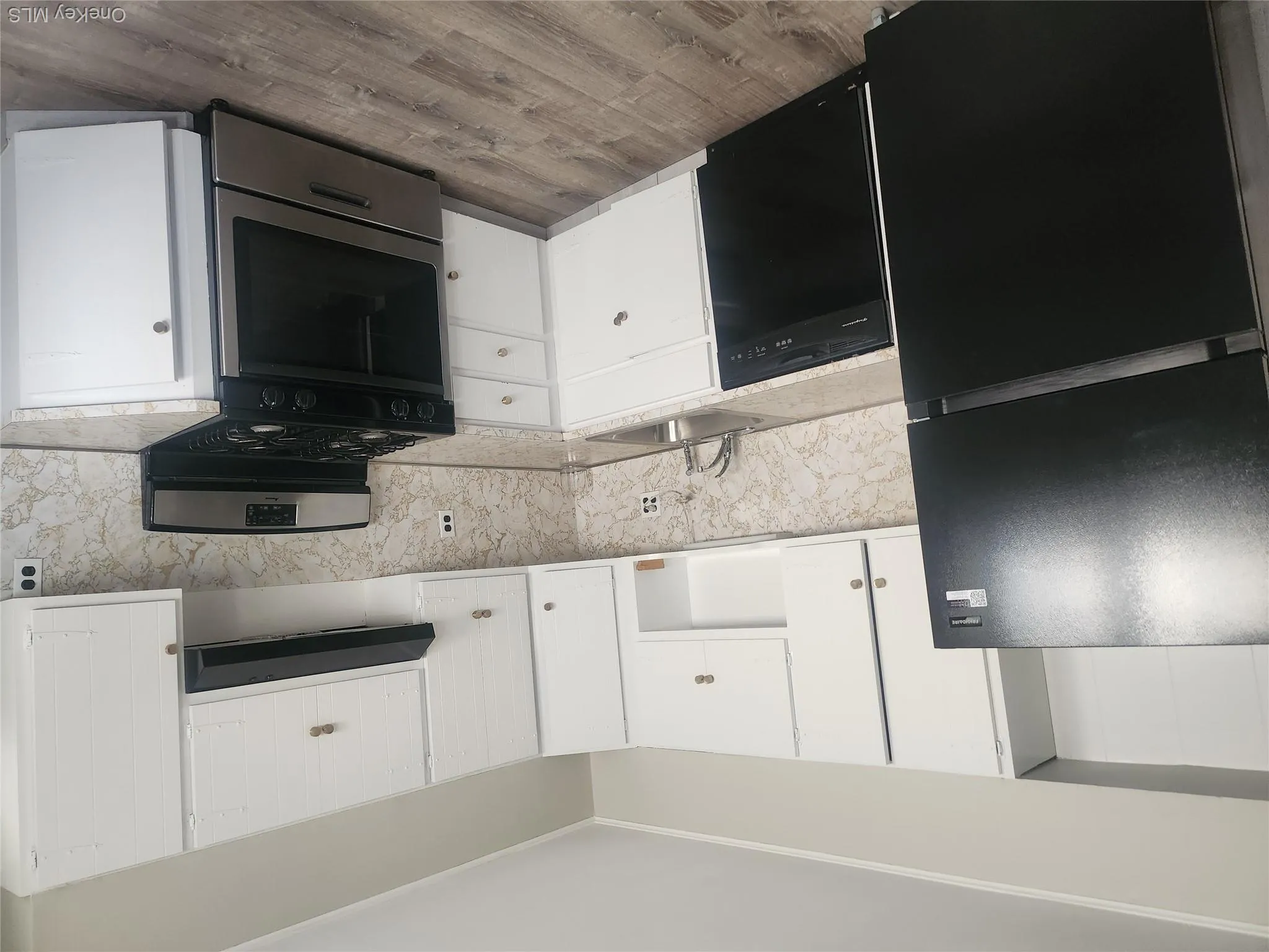 259-30 61st Avenue, New York, NY, 3 Bedroom Bedrooms, 7 Room Rooms,1 BathroomBathrooms,Residential Lease,For Rent,61st,0,1056636 259-30 61st Avenue, New York, NY, 3 Bedroom Bedrooms, 7 Room Rooms,1 BathroomBathrooms,Residential Lease,For Rent,61st,0,1056636