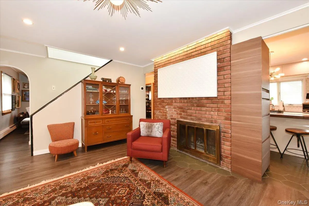 17 Woodpecker Lane, Hempstead, NY, 4 Bedrooms Bedrooms, 10 Rooms Rooms,2 BathroomsBathrooms,Residential,For Rent,Woodpecker,0,1056640 17 Woodpecker Lane, Hempstead, NY, 4 Bedrooms Bedrooms, 10 Rooms Rooms,2 BathroomsBathrooms,Residential,For Rent,Woodpecker,0,1056640