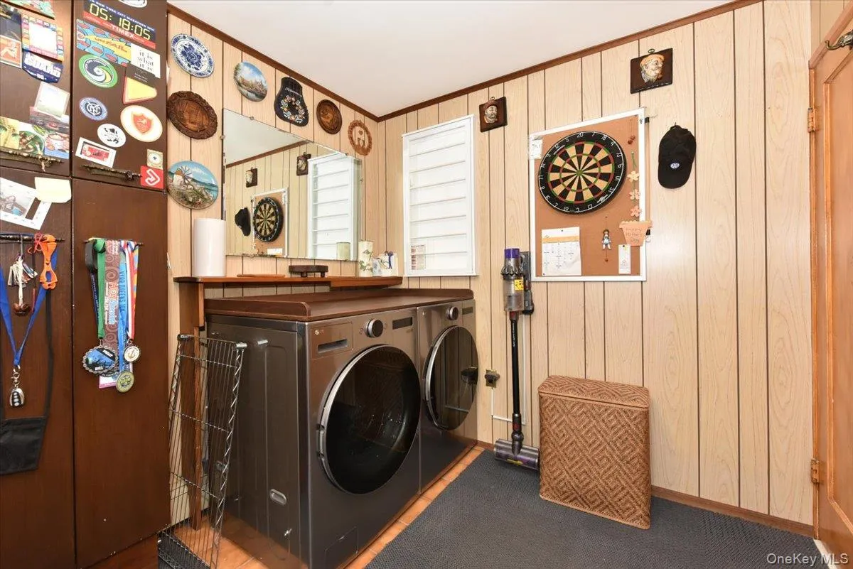 17 Woodpecker Lane, Hempstead, NY, 4 Bedrooms Bedrooms, 10 Rooms Rooms,2 BathroomsBathrooms,Residential,For Rent,Woodpecker,0,1056640 17 Woodpecker Lane, Hempstead, NY, 4 Bedrooms Bedrooms, 10 Rooms Rooms,2 BathroomsBathrooms,Residential,For Rent,Woodpecker,0,1056640