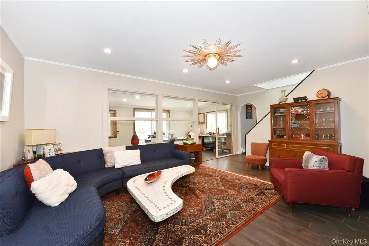 17 Woodpecker Lane, Hempstead, NY, 4 Bedrooms Bedrooms, 10 Rooms Rooms,2 BathroomsBathrooms,Residential,For Rent,Woodpecker,0,1056640 17 Woodpecker Lane, Hempstead, NY, 4 Bedrooms Bedrooms, 10 Rooms Rooms,2 BathroomsBathrooms,Residential,For Rent,Woodpecker,0,1056640