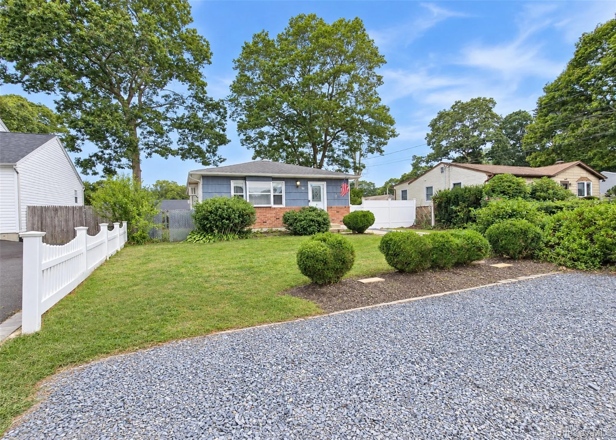 90 Robinwood Drive, Brookhaven, NY, 3 Bedrooms Bedrooms, 5 Rooms Rooms,1 BathroomBathrooms,Residential,For Rent,Robinwood,0,1056646 90 Robinwood Drive, Brookhaven, NY, 3 Bedrooms Bedrooms, 5 Rooms Rooms,1 BathroomBathrooms,Residential,For Rent,Robinwood,0,1056646