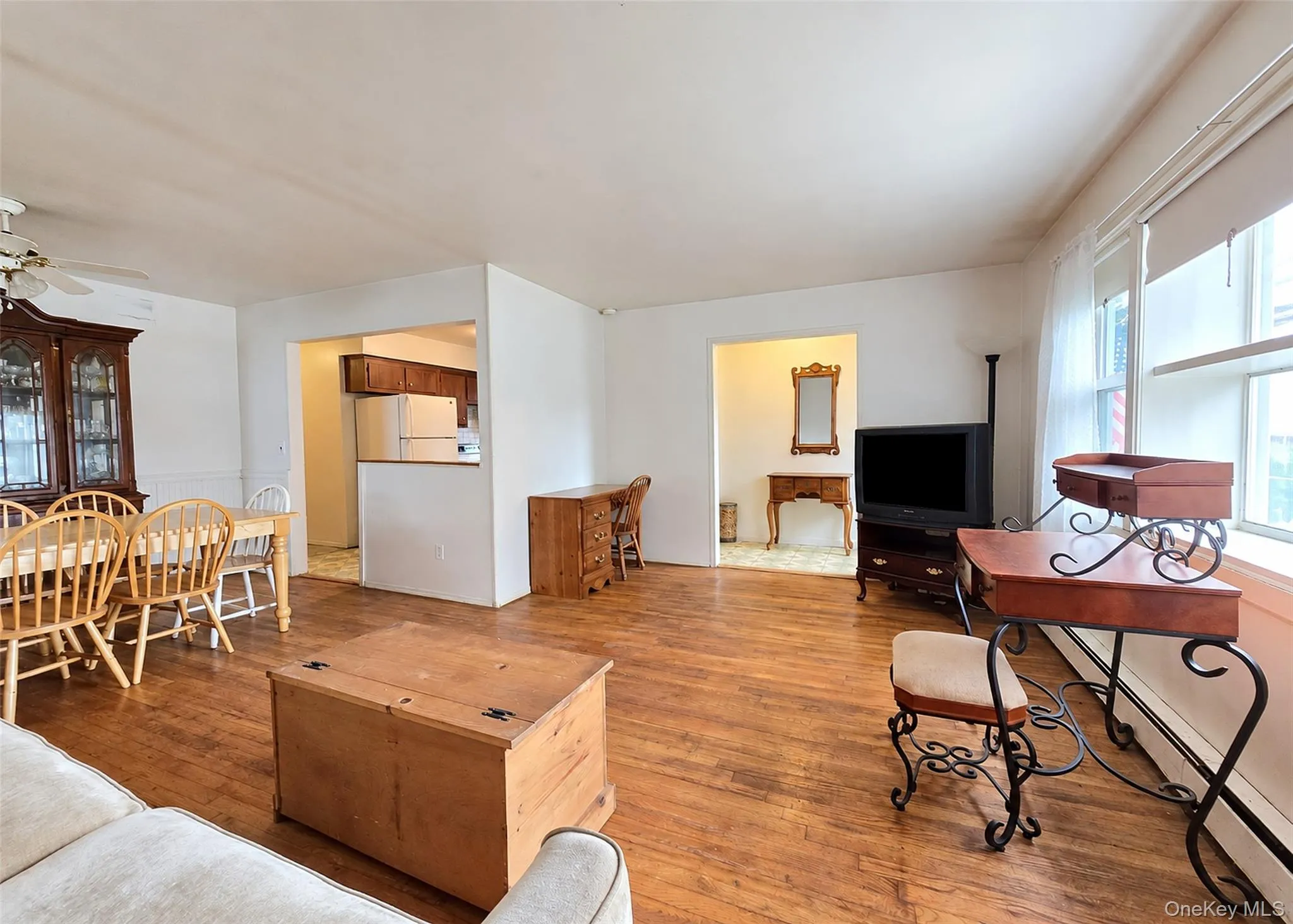 90 Robinwood Drive, Brookhaven, NY, 3 Bedrooms Bedrooms, 5 Rooms Rooms,1 BathroomBathrooms,Residential,For Rent,Robinwood,0,1056646 90 Robinwood Drive, Brookhaven, NY, 3 Bedrooms Bedrooms, 5 Rooms Rooms,1 BathroomBathrooms,Residential,For Rent,Robinwood,0,1056646