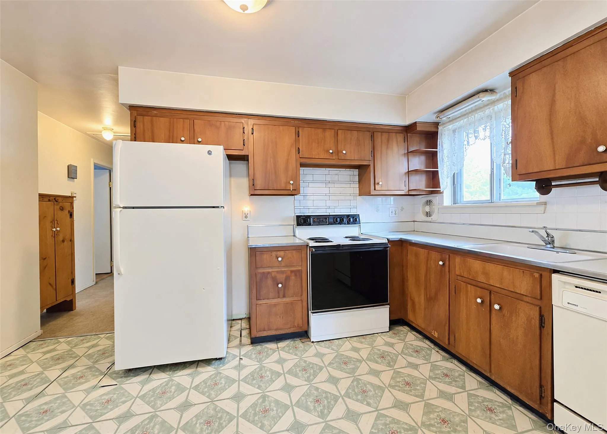 90 Robinwood Drive, Brookhaven, NY, 3 Bedrooms Bedrooms, 5 Rooms Rooms,1 BathroomBathrooms,Residential,For Rent,Robinwood,0,1056646 90 Robinwood Drive, Brookhaven, NY, 3 Bedrooms Bedrooms, 5 Rooms Rooms,1 BathroomBathrooms,Residential,For Rent,Robinwood,0,1056646